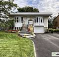 $749,000 - Bungalow For Sale In Brossard