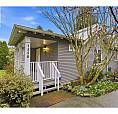1558 Bowser Avenue North Vancouver, British Columbia