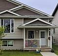 Beautiful 4 Bedroom 1/2 Duplex In Desirable Johnstone Crossing!