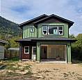 209 12Th Avenue Frontage Road Genelle, British Columbia