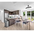 4 13931 Fraser Highway Surrey, British Columbia