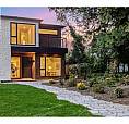 1921 Tatlow Avenue North Vancouver, British Columbia