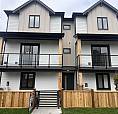1 7497 Holly Street Burnaby, British Columbia