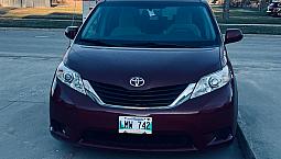 2013 Toyota Sienna 