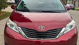 2014 Toyota Sienna Le (8-Passenger, Fwd)