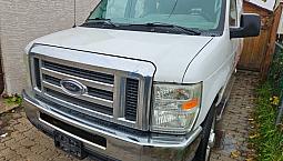 Ford E-250 Econoline