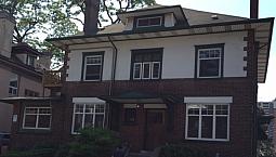 One Bedroom Unit In Century Home