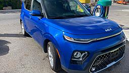 2022 Kia Soul Ex + Winter Tires (obo)