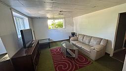 Pet Friendly Basement Suite Nw
