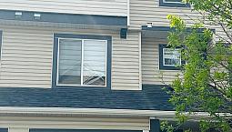 Bright & Well-maintained Entire Townhouse For Rent In Evergreen