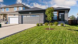 House For Sale: 10 Blackheath Close, River Park South