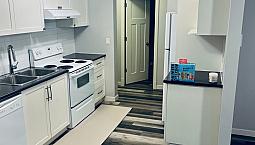 Clean-bright-modern-2 Bed/1 Bath In Quiet Neighbourhood