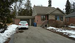 4 Bedroom+ 1 Office House Facing Exhibition Park!!