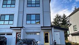 2 Bedroom 2.5 Bathroom Townhouse