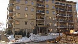 Two Bedrooms Luxurious Condo Close To Champlain Bridge