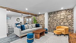 Condo 2 Cac Meublé Au Cachet Unique Près Du Métro Papineau!
