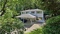 Duplex With Large Yard For Rent