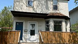 **3Bed 1Bath Duplex Suite For Rent On Corydon**