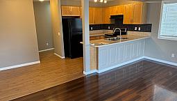 Town House For Rent