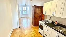 Charming Bachelor Apartment For Rent In Harbord Village