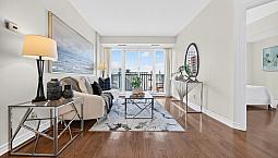 Downtown Ottawa Condo For Sale | 2 Bed+den, 2 Bath | 200 Rideau
