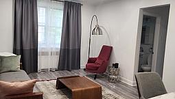 Beautiful 3 1/2 Metro Côte-des-neiges *available Now*