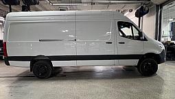 2025 Mercedes-Benz Sprinter 2500 High Roof 170” Awd – 190,000 Km