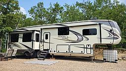 Lake Lot + 2018 Jayco North Point 377Rlbh