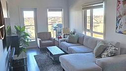 Beautiful Top Floor Corner Unit Condo 