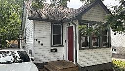 Pa Detached Home. Deck, Yard, 2 Bedrooms All To Yourself!