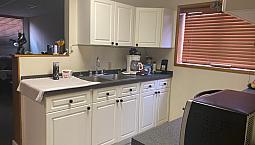 Downtown Salmo Apartment – Utilities Included!