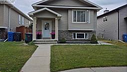 2 Bdrm Main Flr Suite Or 2 Bdrm Bsmnt Suite, Utilities Included