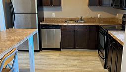 2 Bedroom Top Floor  On The North Shore – 2 Bed / 1bath