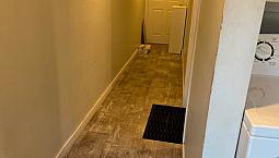 2 1/2 In Ndg Quiet Street. Very Clean. 1100 $/Month