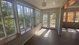 Pa! Large And Bright 4 Bed 2.5 Bath Home In Great Pa Location!
