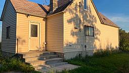 Country House,  3 Bed/1 Bath, Near Sundown, Mb