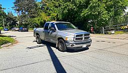 2004 dodge power Ram 1500 quad Cab 6-seats clean Title worklight