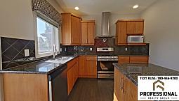 2600 Sqft 4 Bed + Den / 3.5 Bath Home In Mactaggart With Bsmt