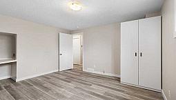 2 Bed+Den,1 Bath Newly Renovated Basement In Huntington Hills