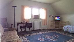 Large Rm With Cn Tower View – Near Rosedale Subway (female-only)