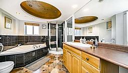 Spacious 1 Bed + Large Den | 1,190 Sq Ft | Private Entrance