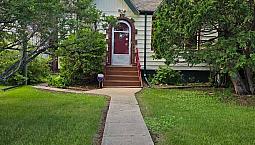 Charming 2 Bed, 1 Bath In The Heart Of The Crescents
