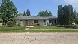 Home For Sale In Morris Manitoba