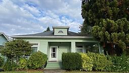 Character Style Home Near Oceanfront In Nanaimo