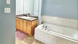 Room For Rent For Couple Master Bedroom With Washroom