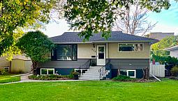 Bright South Side Home - Close To Henderson Lake