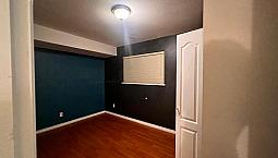 Bright 2 Bed, 1 Bath Suite 