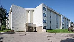 Well Kept Large 1 Bedroom Apartment Downtown
