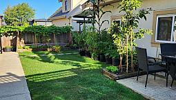 *** New 2-bdr Bsmt In Renfrew Heights ***