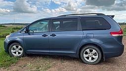 2013 Toyota Sienna (Second Owner)